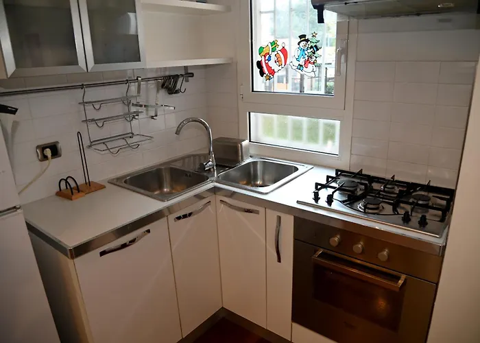 Apartment Casa 12 *